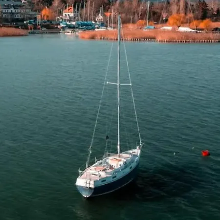 아파트 Zarva! Nem Foglalhato! 티하니